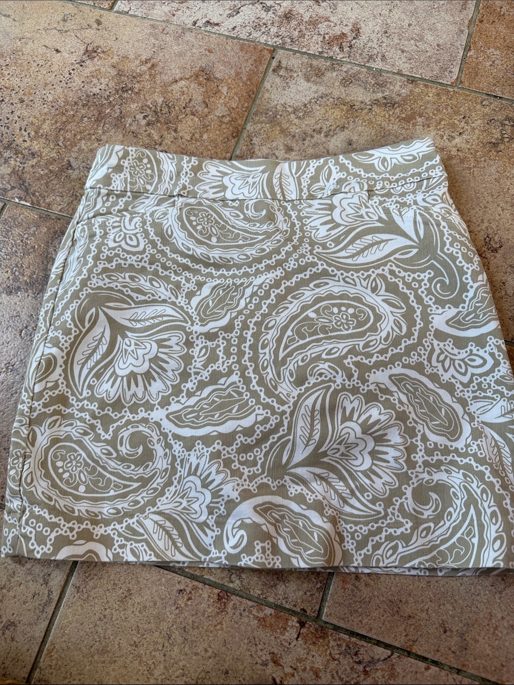 croft & barrow Beige and White Paisley Skort